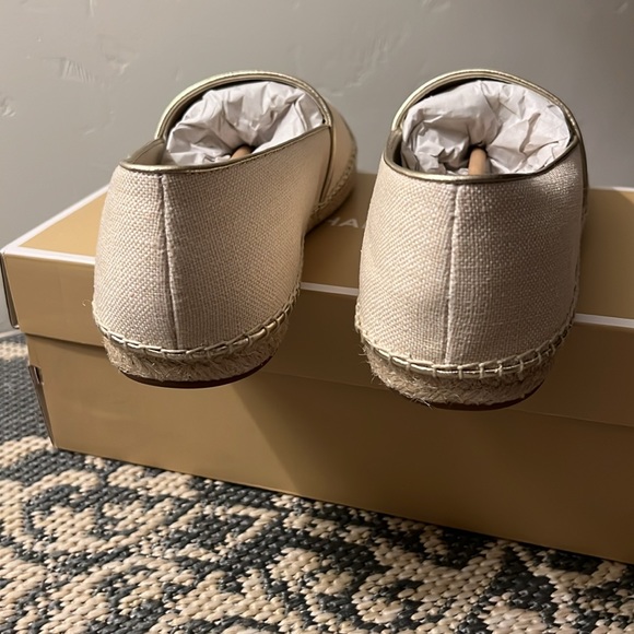 Brand New in Box Michael Kors Kendrick Toe Cap Espadrilles - Picture 8 of 11